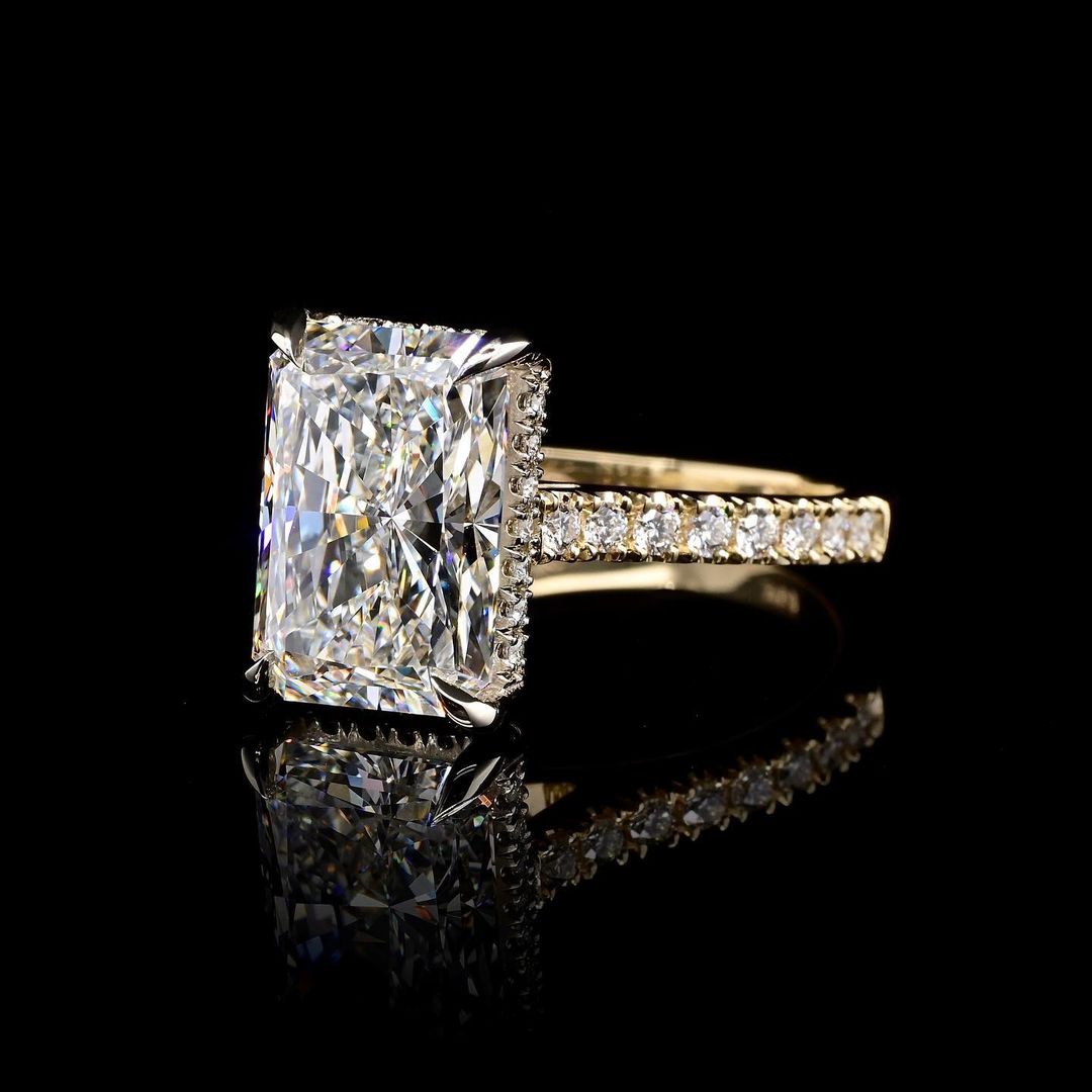 2.50ct-3.50ct Radiant Cut Lab Grown Hidden Halo Diamond Engagement Ring