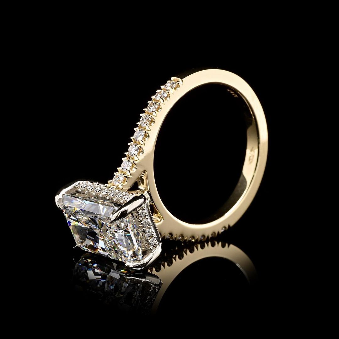 2.50ct-3.50ct Radiant Cut Lab Grown Hidden Halo Diamond Engagement Ring