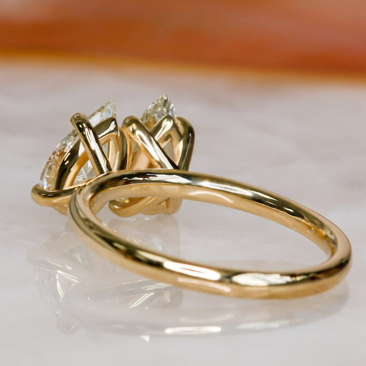 2-0-ct-pear-two-stone-g-vs1-diamond-engagement-ring