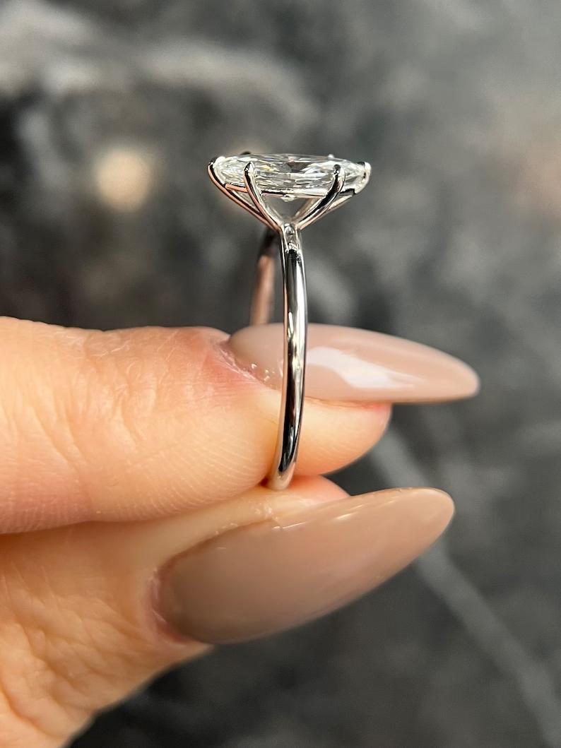 1-0-ct-marquise-solitaire-cvd-e-vs2-diamond-engagement-ring