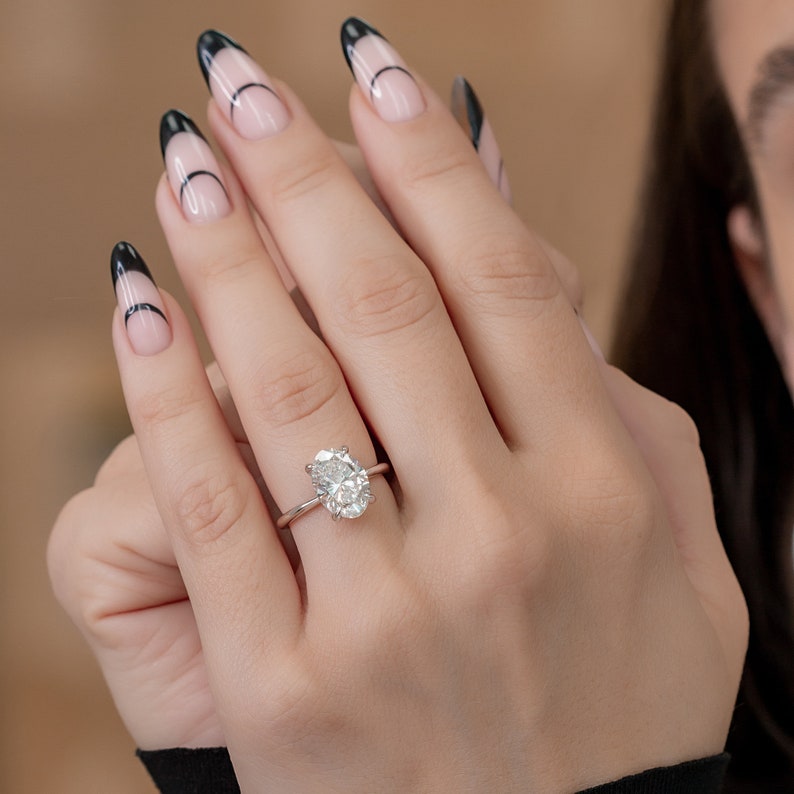 oval-hidden-halo-f-vs2-diamond-engagement-ring