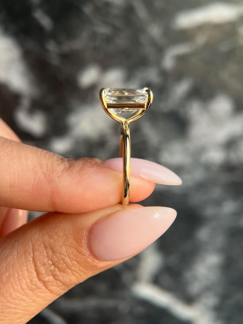 emerald-solitaire-cvd-e-vs2-diamond-engagement-ring