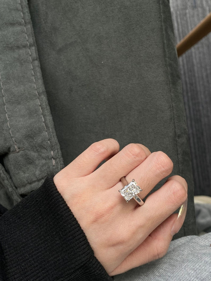 2.50ct-3.50ct Radiant Cut Lab Grown Diamond Solitaire Engagement Ring