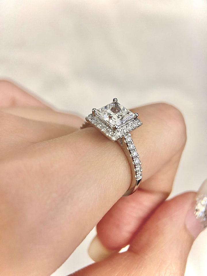 1.50ct-2.50ct Princess Cut Lab Grown Halo Diamond Engagement Ring