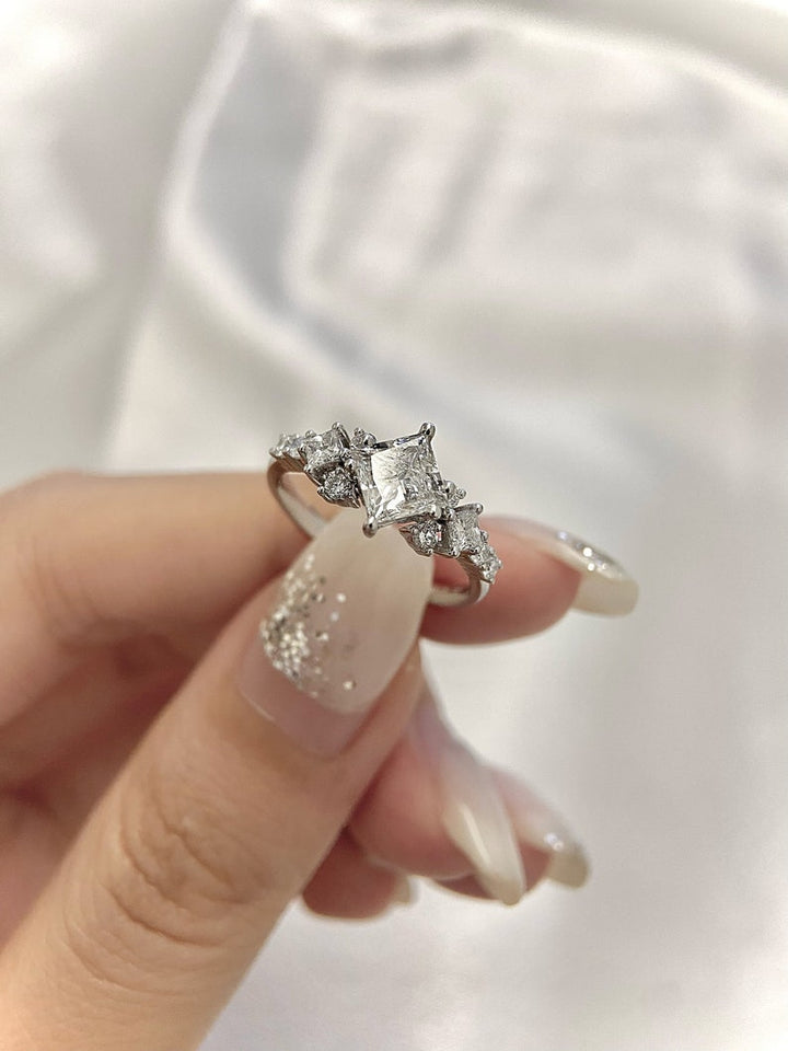 1.0ct-2.0ct Princess Cut Lab Grown Unique Cluster Diamond Engagement Ring