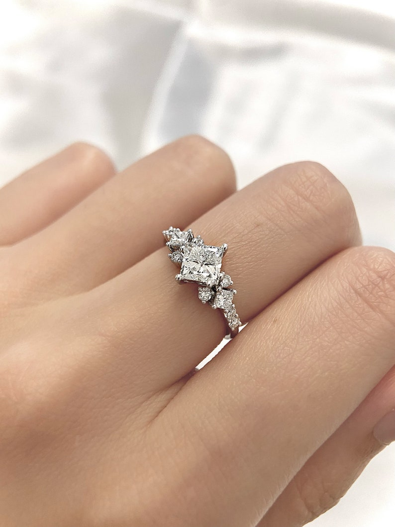 1.0ct-2.0ct Princess Cut Lab Grown Unique Cluster Diamond Engagement Ring
