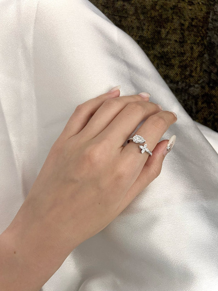 1.0ct-2.0ct Pear Cut Lab Grown Open Diamond Engagement Ring