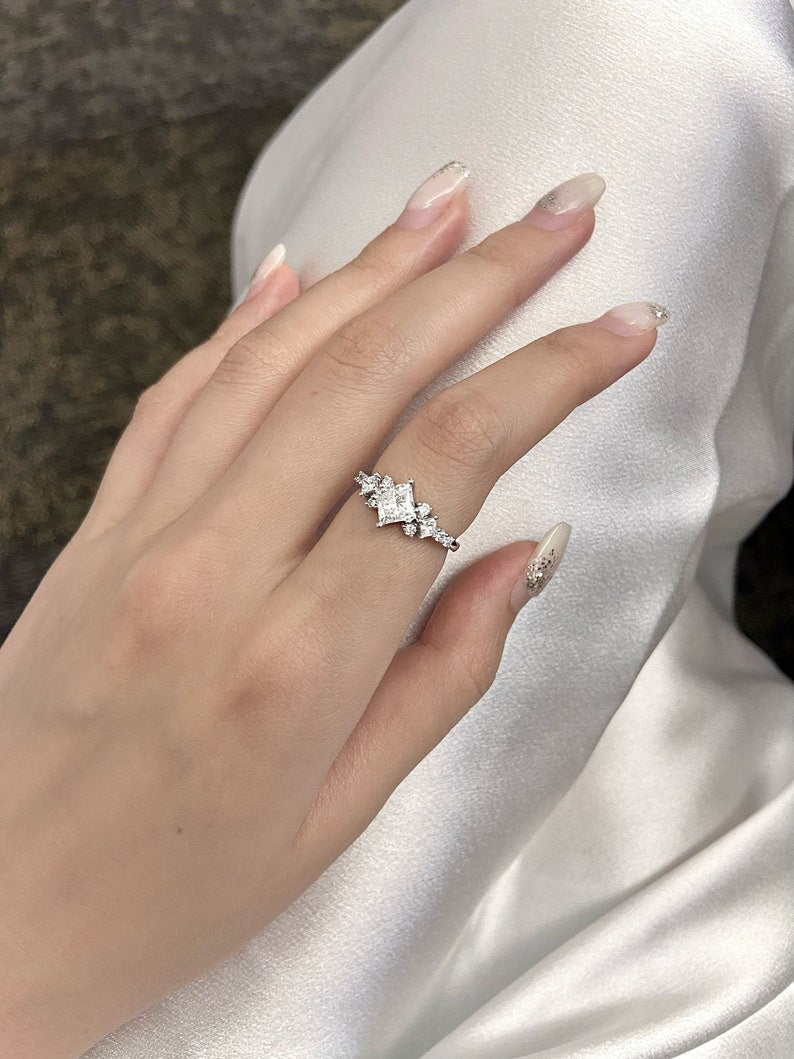 1.0ct-2.0ct Princess Cut Lab Grown Unique Cluster Diamond Engagement Ring