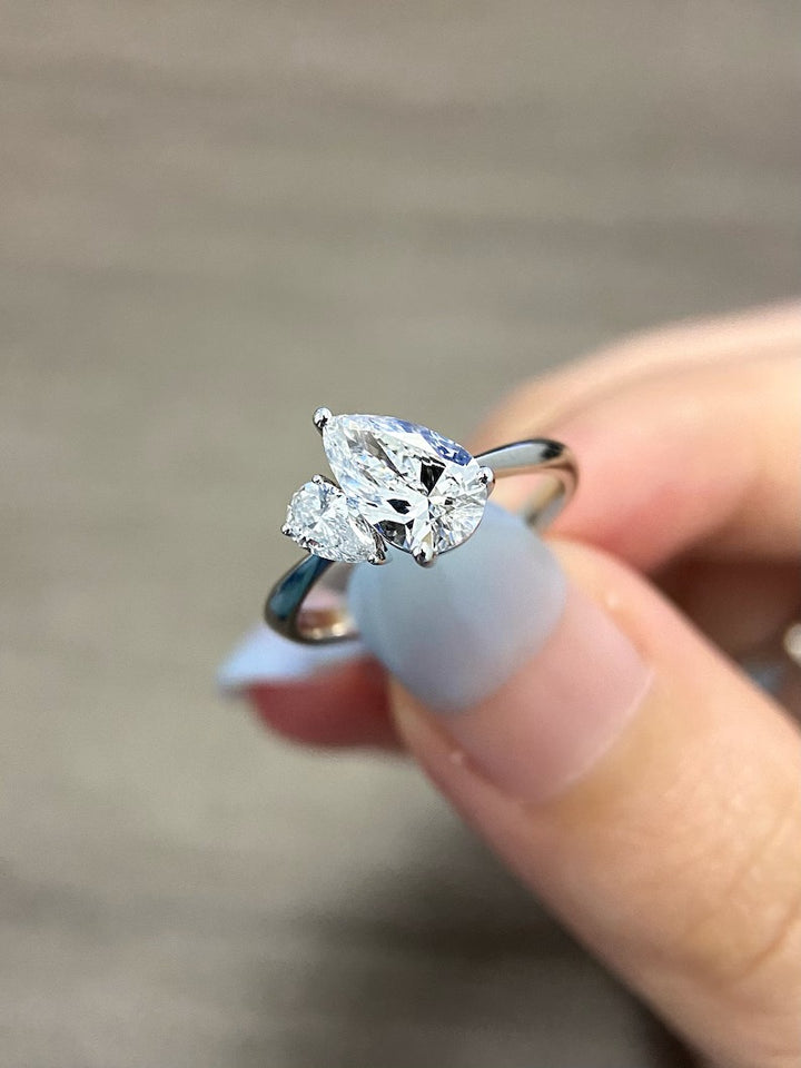 1.0ct-2.0ct Pear Cut Lab Grown Toi Et Moi Diamond Engagement Ring