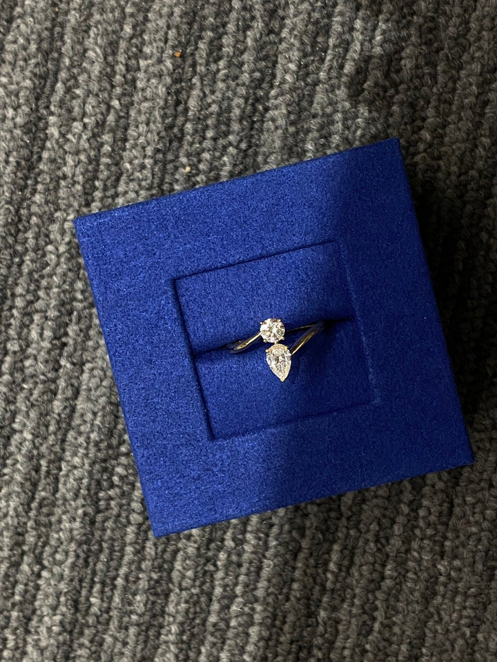 1.0ct-2.0ct Pear & Round Cut Lab Grown Diamond Toi Et Moi Engagement Ring