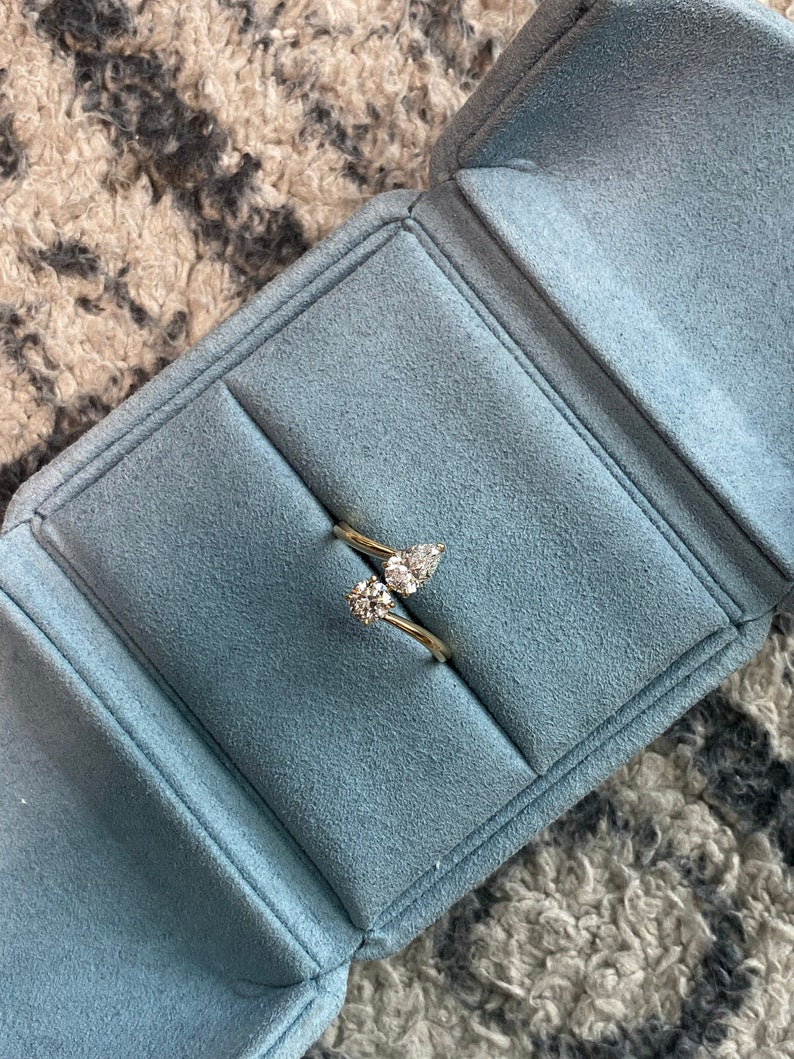 1.0ct-2.0ct Pear & Round Cut Lab Grown Diamond Toi Et Moi Engagement Ring