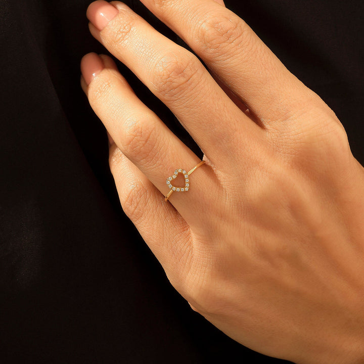 Round Cut Heart Shape Moissanite lab Grown Diamond Wedding Band