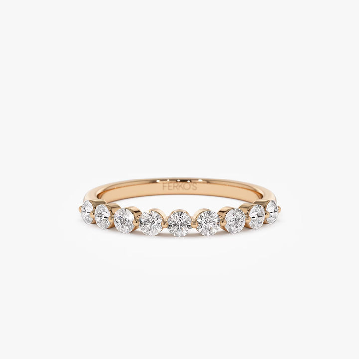 Round CVD Diamond Shared Prong Wedding Band in Gold