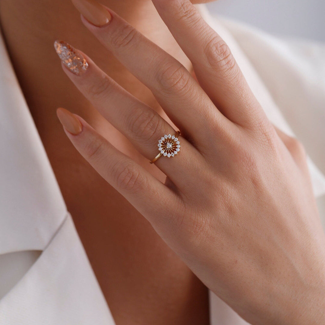 Round Cut Flower Lab Grown Diamond Wedding Band in Gold