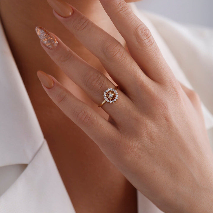 Round Cut Flower Lab Grown Diamond Wedding Band in Gold