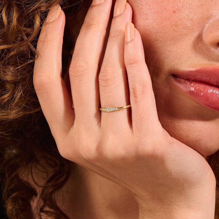 Round Cut Lab Grown Diamond Wedding Band Gift in 10K Gold