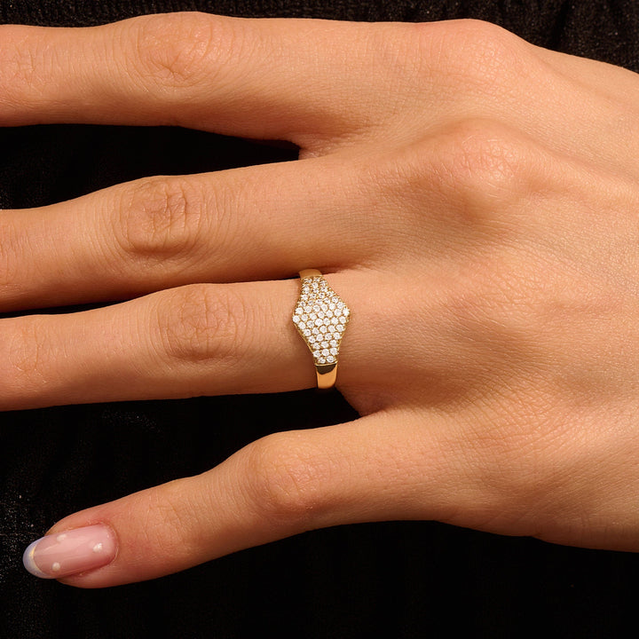 Round Cut Moissanite Lab Grown Diamond Wedding Ring in Solid Gold