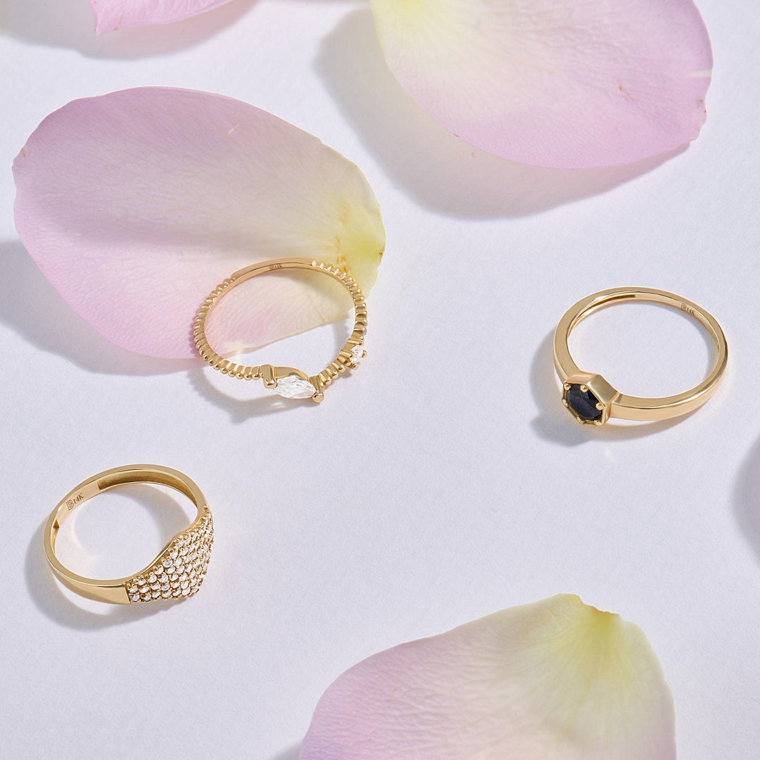 Round Cut Moissanite Lab Grown Diamond Wedding Ring in Solid Gold