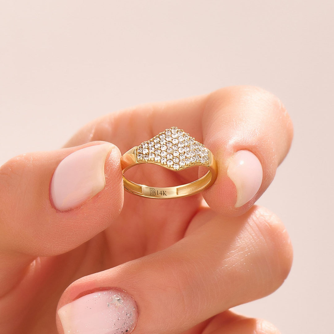 Round Cut Moissanite Lab Grown Diamond Wedding Ring in Solid Gold