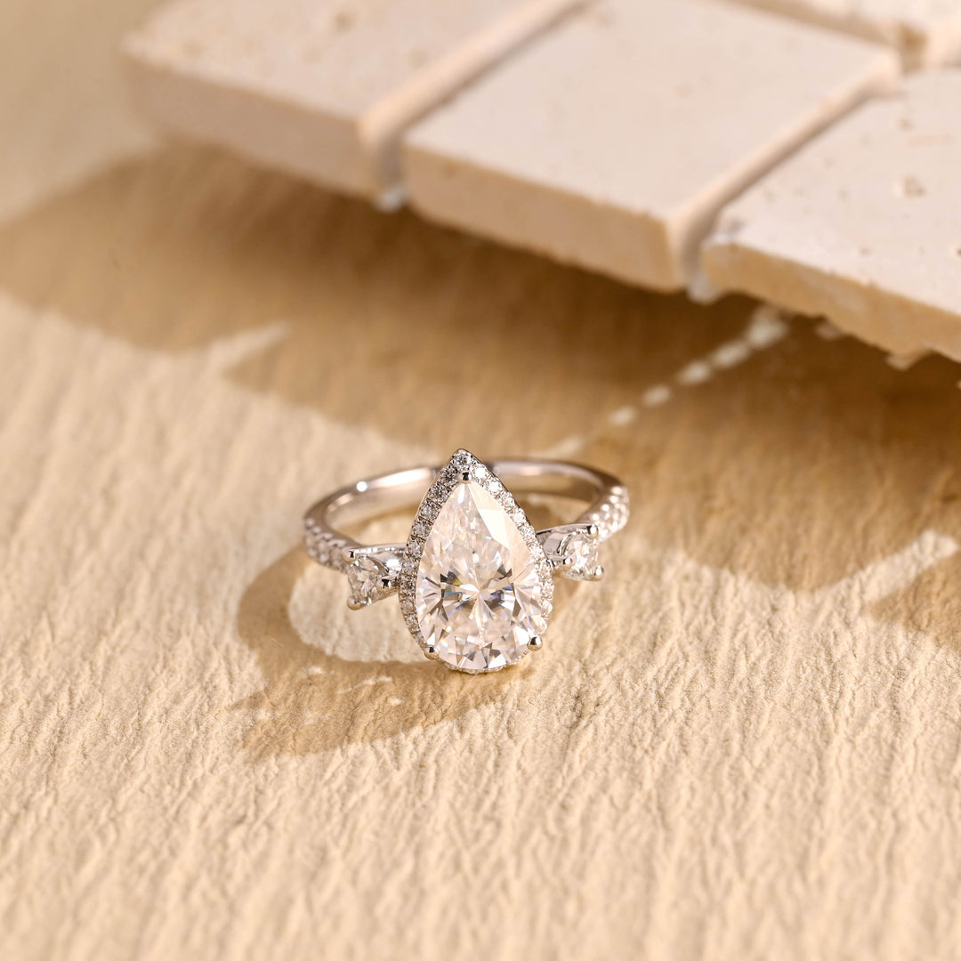 1.50ct-2.50ct Pear Cut Halo Lab Grown Diamond Cluster Engagement Ring