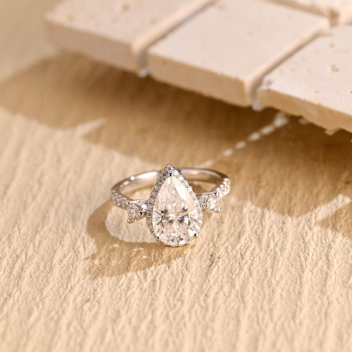 1.50ct-2.50ct Pear Cut Halo Lab Grown Diamond Cluster Engagement Ring