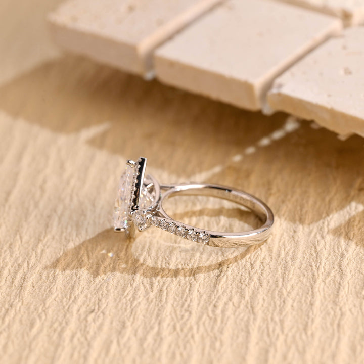 1.50ct-2.50ct Pear Cut Halo Lab Grown Diamond Cluster Engagement Ring