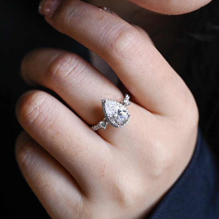 1.50ct-2.50ct Pear Cut Halo Lab Grown Diamond Cluster Engagement Ring