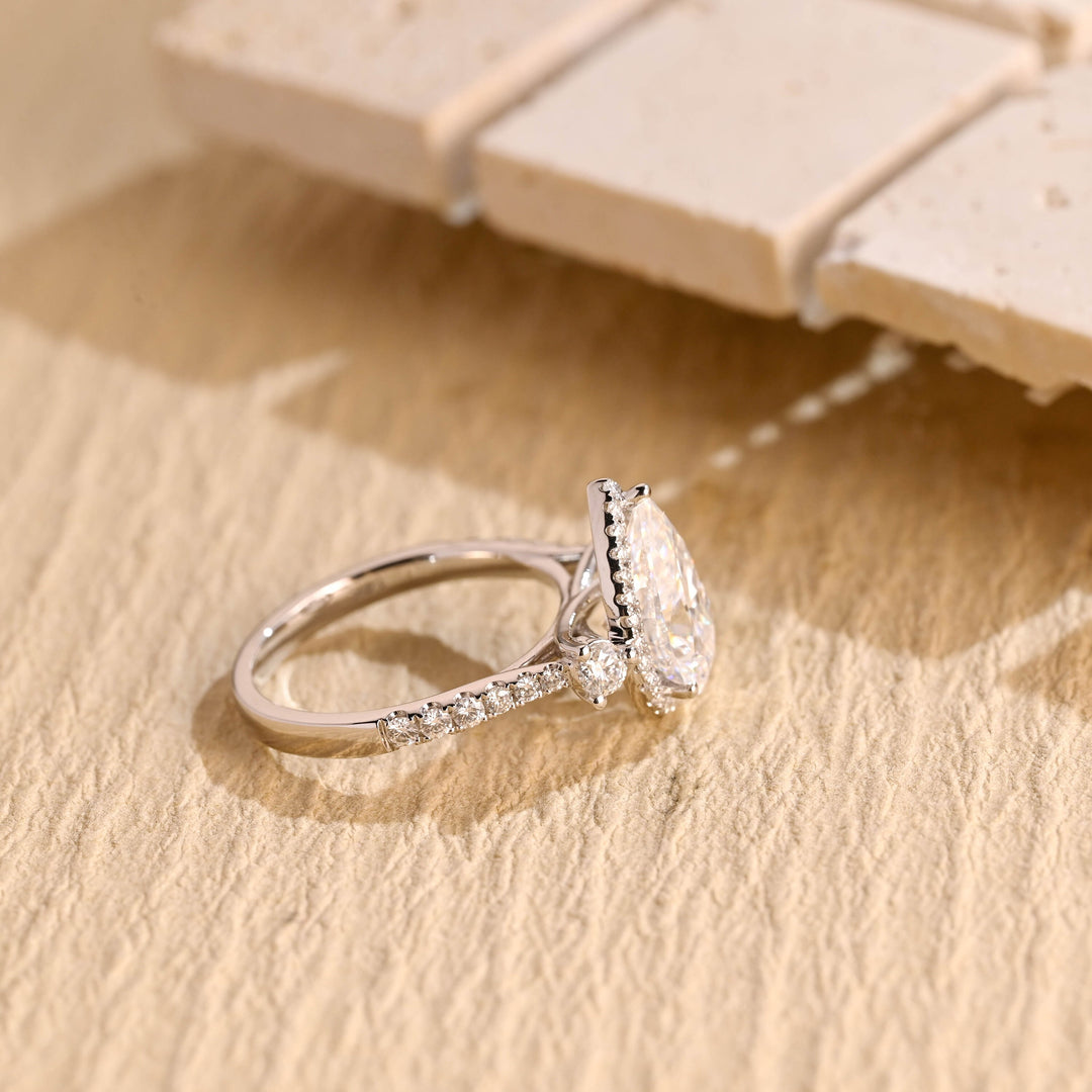 1.50ct-2.50ct Pear Cut Halo Lab Grown Diamond Cluster Engagement Ring