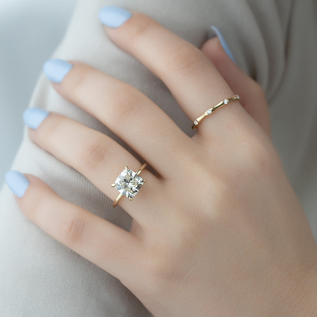 2.0CT Cushion Lab Grown F/VS2 Diamond Solitaire Engagement Ring
