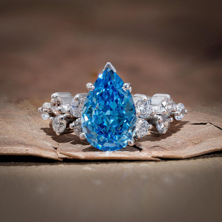 18k white gold blue diamond, platinum blue pear ring, 3.0ct pear shape, 