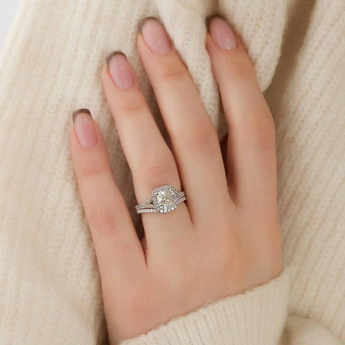 2.0CT Lab Diamond
Cushion Cut Halo
Split Shank Ring
F VS1 Diamond
Lab Grown Diamond
2 Carat Diamond
Cushion Engagement Ring
VS1 Lab Diamond
