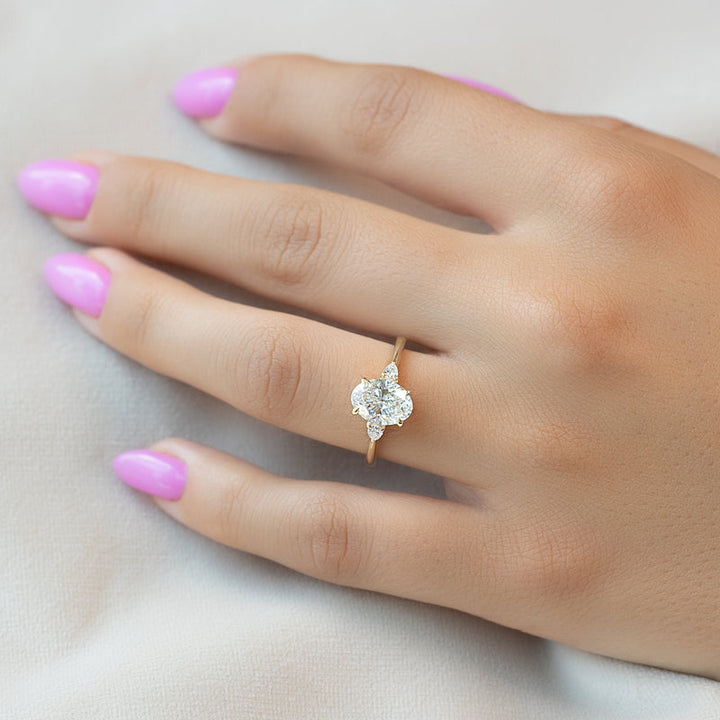 3.50CT Oval Lab Grown E/VVS2 Diamond Three Stone Engagement Ring