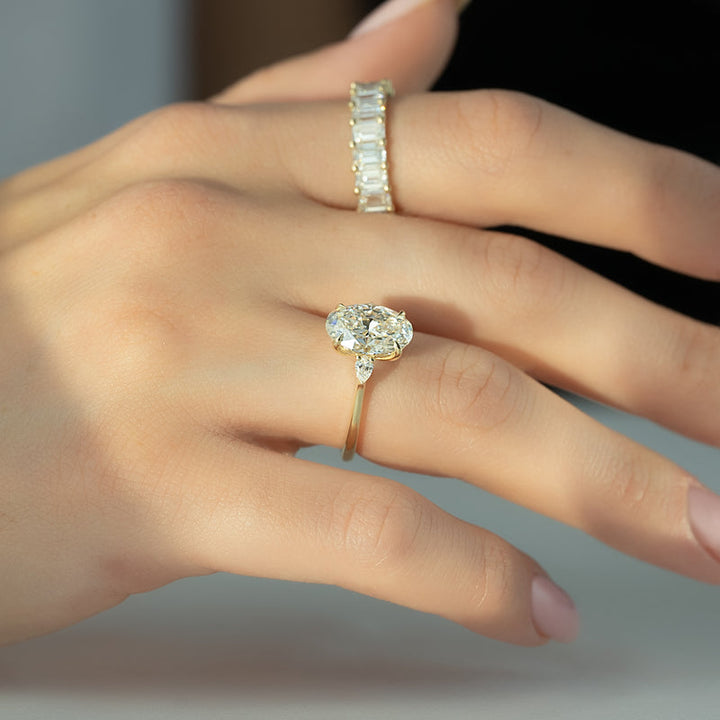 3.50CT Oval Lab Grown E/VVS2 Diamond Three Stone Engagement Ring