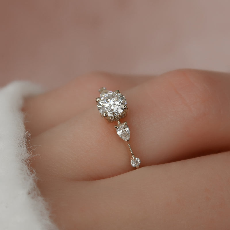 1.50CT Round Lab Grown F/VS2 Diamond Side Stone Engagement Ring