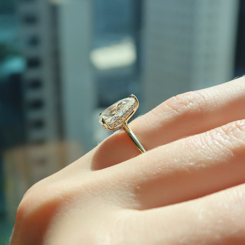 2.50CT Pear Lab Grown D/VVS1 Diamond Solitaire Engagement Ring