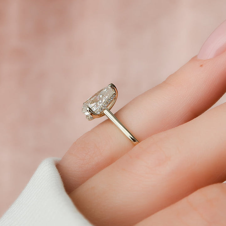 3.0CT Pear Lab Grown F/VVS1 Solitaire Diamond Engagement Ring