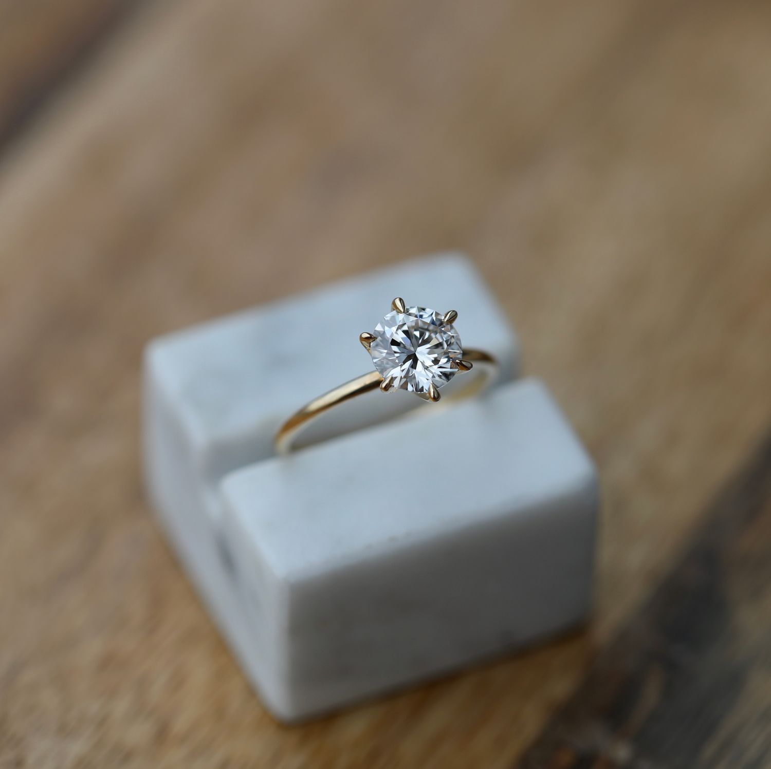 1-50-ct-round-solitaire-cvd-e-vs2-diamond-engagement-ring