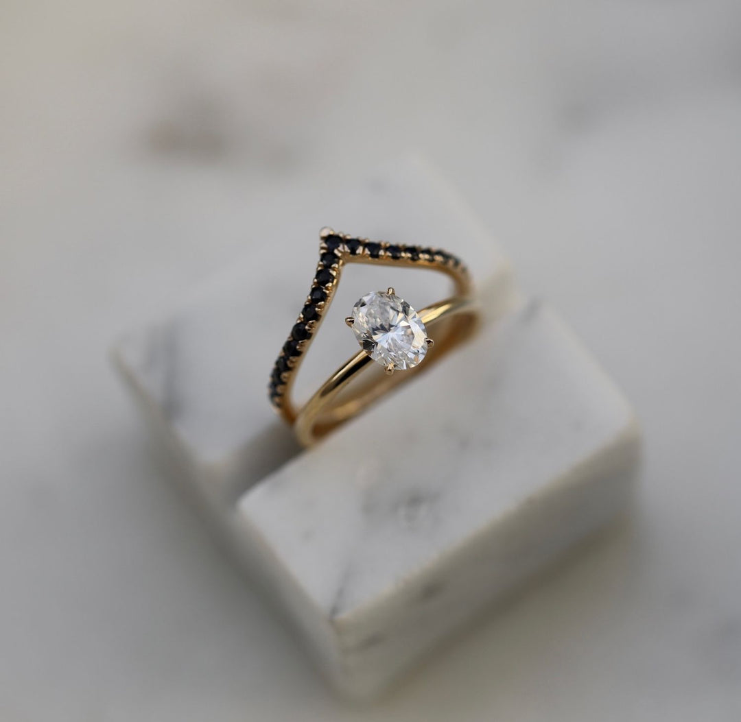 0-91-ct-oval-solitaire-cvd-e-vvs2-diamond-engagement-ring