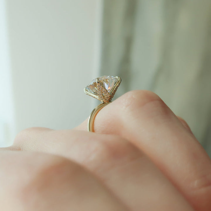 3.0CT Round Lab Grown D/VS1 Tulip Set Diamond Engagement Ring