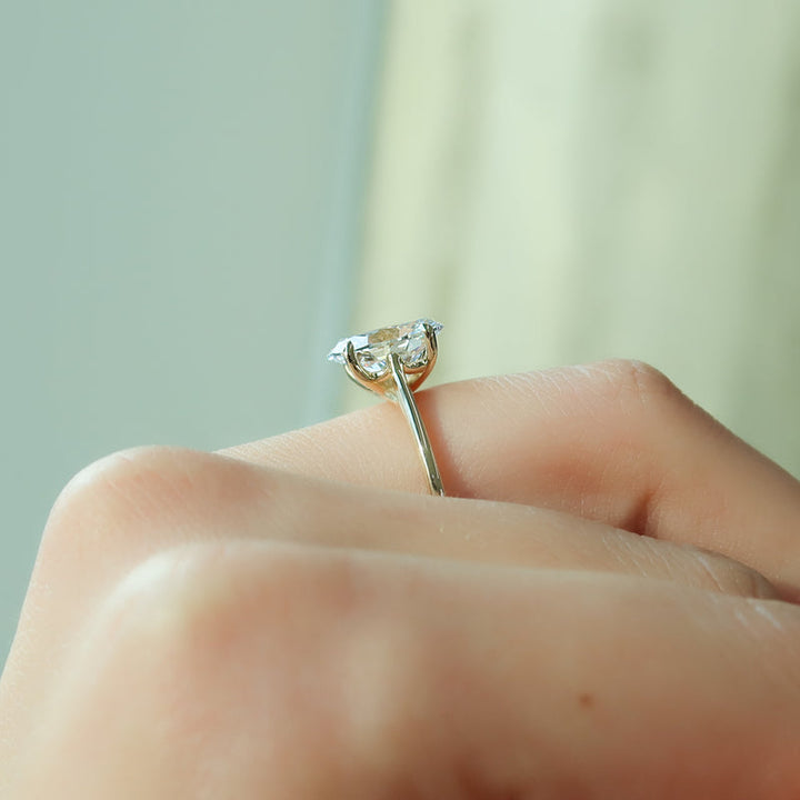 2.50CT Oval Lab Grown E/VVS1 Diamond Solitaire Engagement Ring for Her