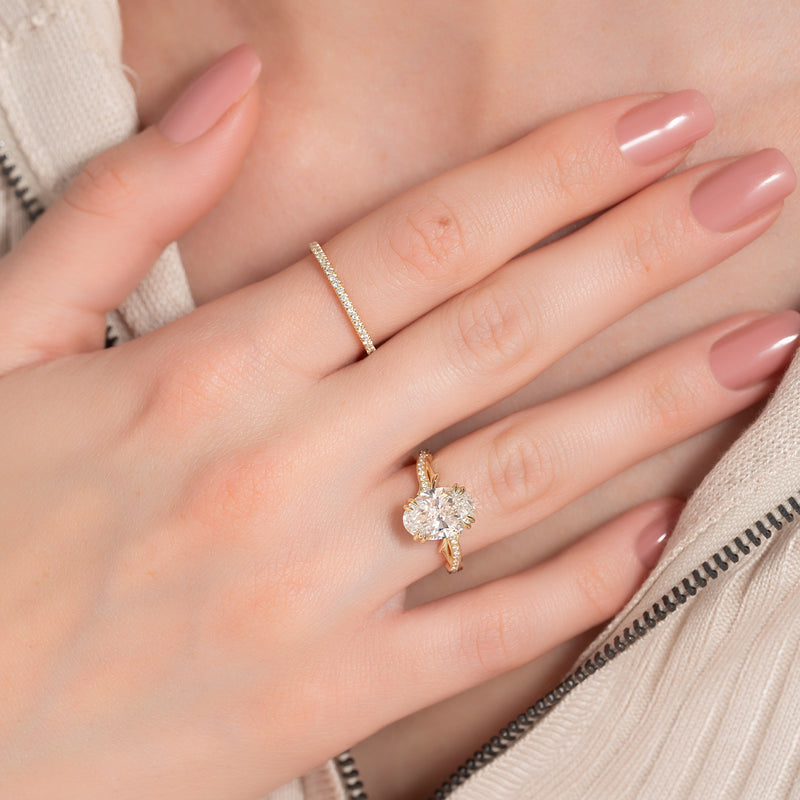 2.50CT Oval Lab Grown E/VVS1 Diamond Nature Engagement Ring