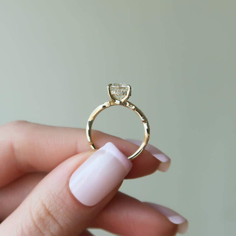 1.50CT Round Lab Grown F/VVS2 Twig Diamond Engagement Ring
