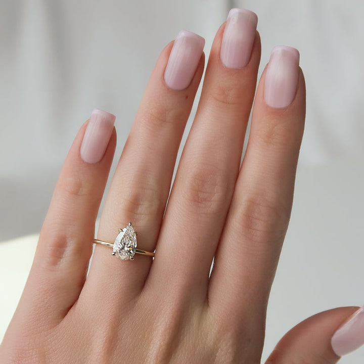 2.50CT Pear Lab Grown E/VS2 Diamond Solitaire Engagement Ring