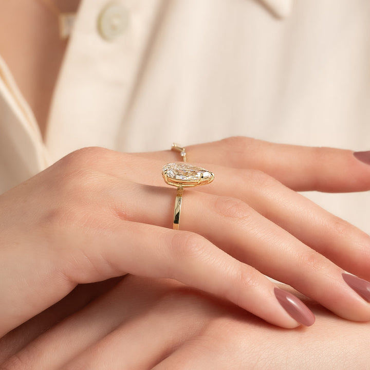 4.0CT Pear Lab Grown F/VVS1 Solitaire Diamond Engagement Ring