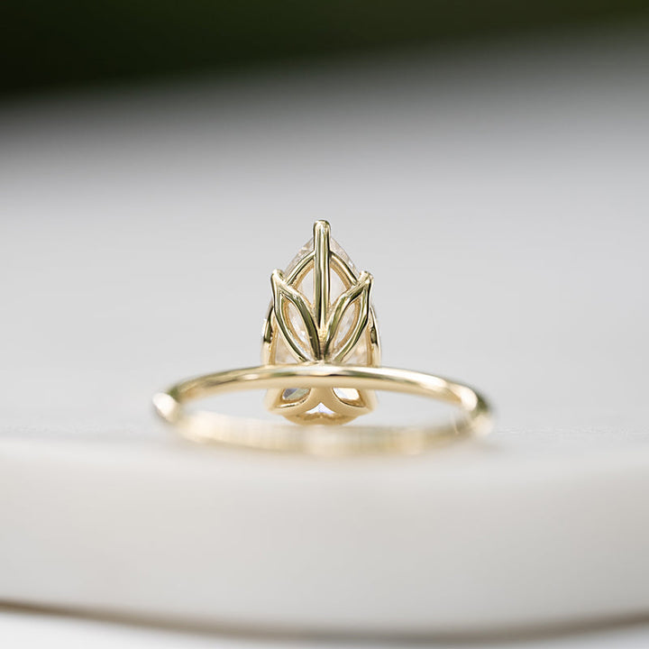 3.50CT Pear Lab Grown E/VVS1 Tulip Set Solitaire Diamond Engagement Ring