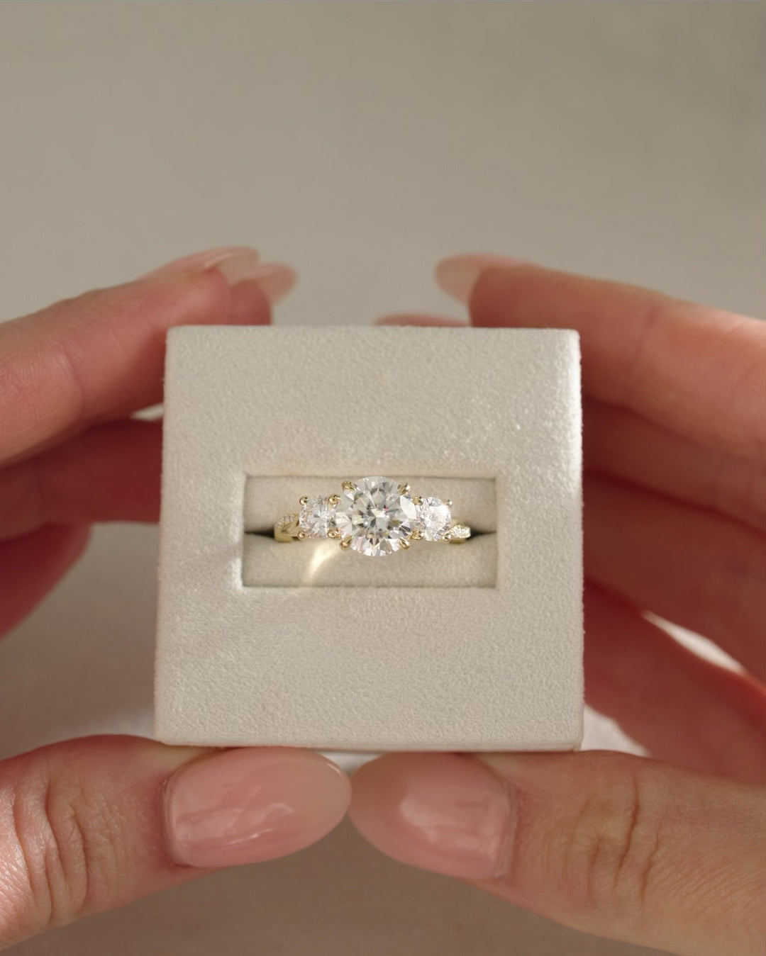 1.50ct-2.50ct Round Cut Lab Grown Three Stone Diamond Engagement Ring