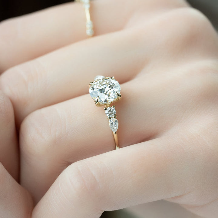 2.50CT Round Lab Grown F/VVS2 Five Stone Diamond Engagement Ring