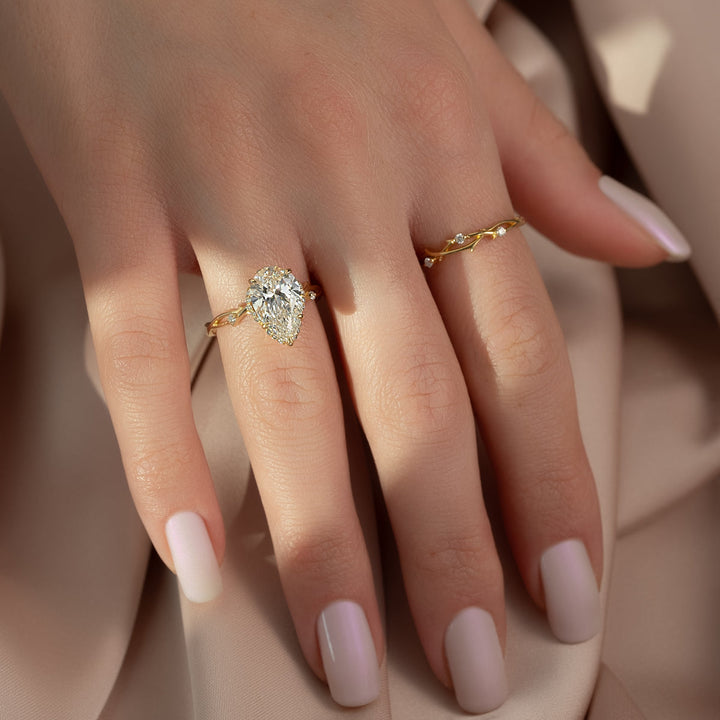 2.0CT Pear Lab Grown E/VS1 Unique Nature Inspired Diamond Engagement Ring