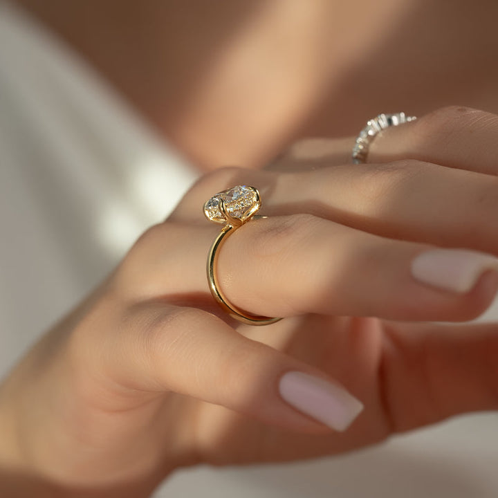 1.0CT Round Lab Grown F/VS1 Hidden Halo Diamond Engagement Ring