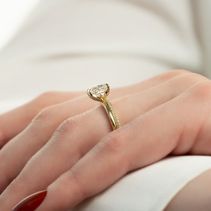 2.0CT Cushion Lab Grown F/VS2 Diamond Unique Tulip Engagement Ring